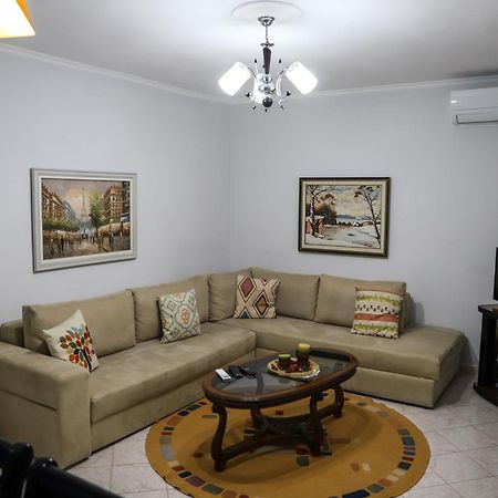 Lola'S Apartament Daire Berat Dış mekan fotoğraf